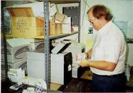 Wayne Holder personally copies Dungeon Master disks. FTL's state-of-the-art disk duplicator was key to their state-of-the-art copy protection...